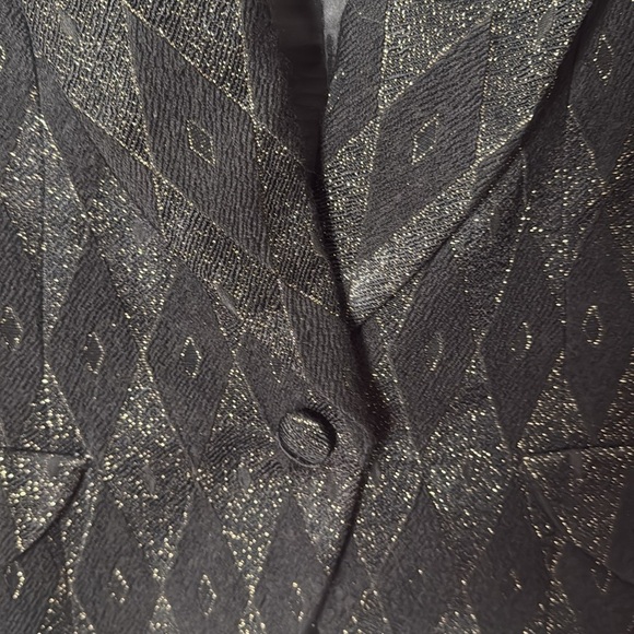 Custom suit, black and metallic gold - Picture 3 of 5